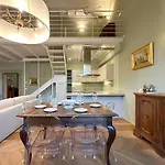 Penthouse In Palace Strozzi