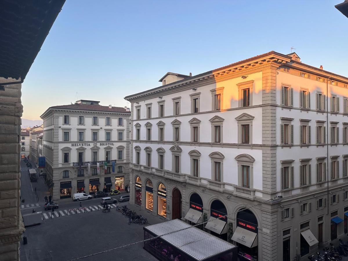 Penthouse In Palace Strozzi Florencia